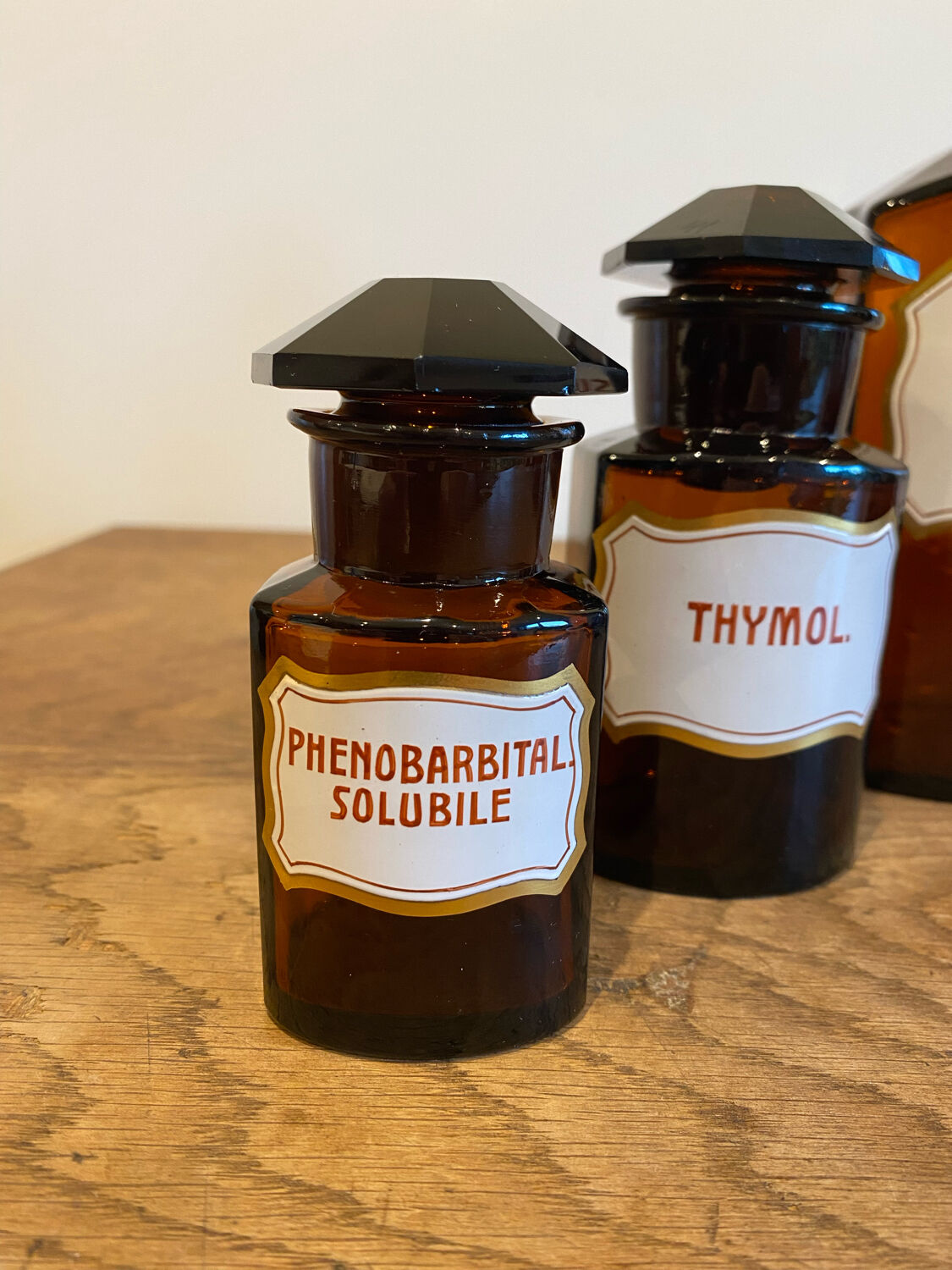 Set of 7 apothecary bottles
