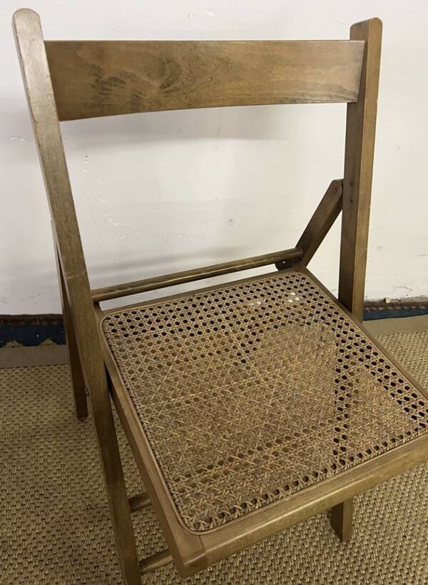 Chaise pliante en bois et cannage vintage