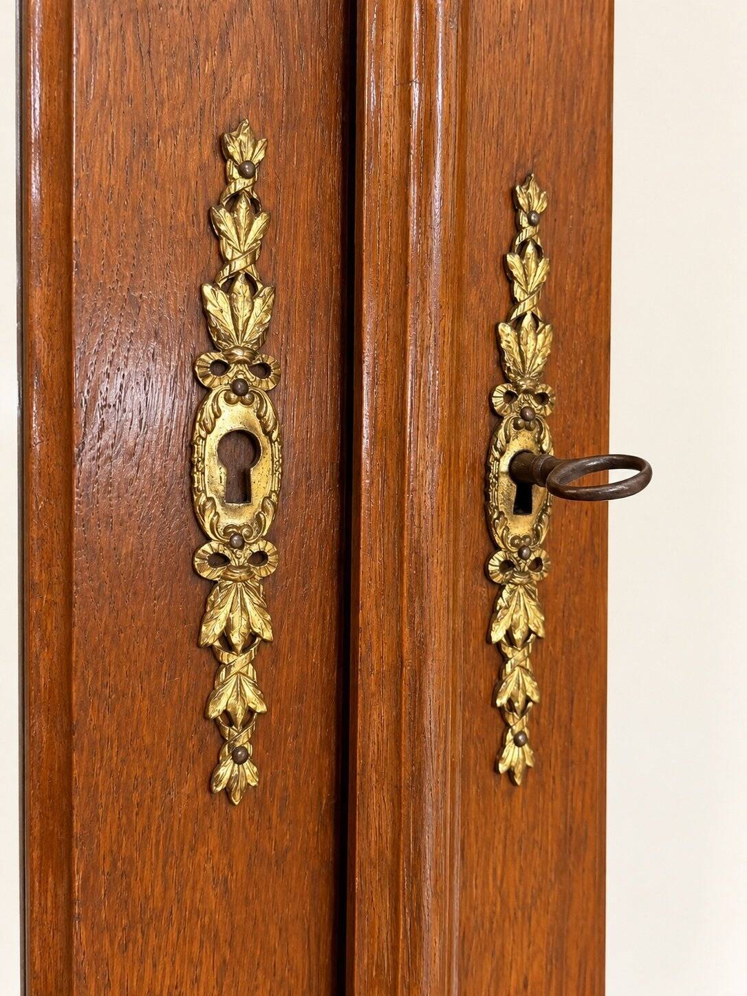Two-door wardrobe – Art Nouveau – Solid oak – Bevelled mirrors