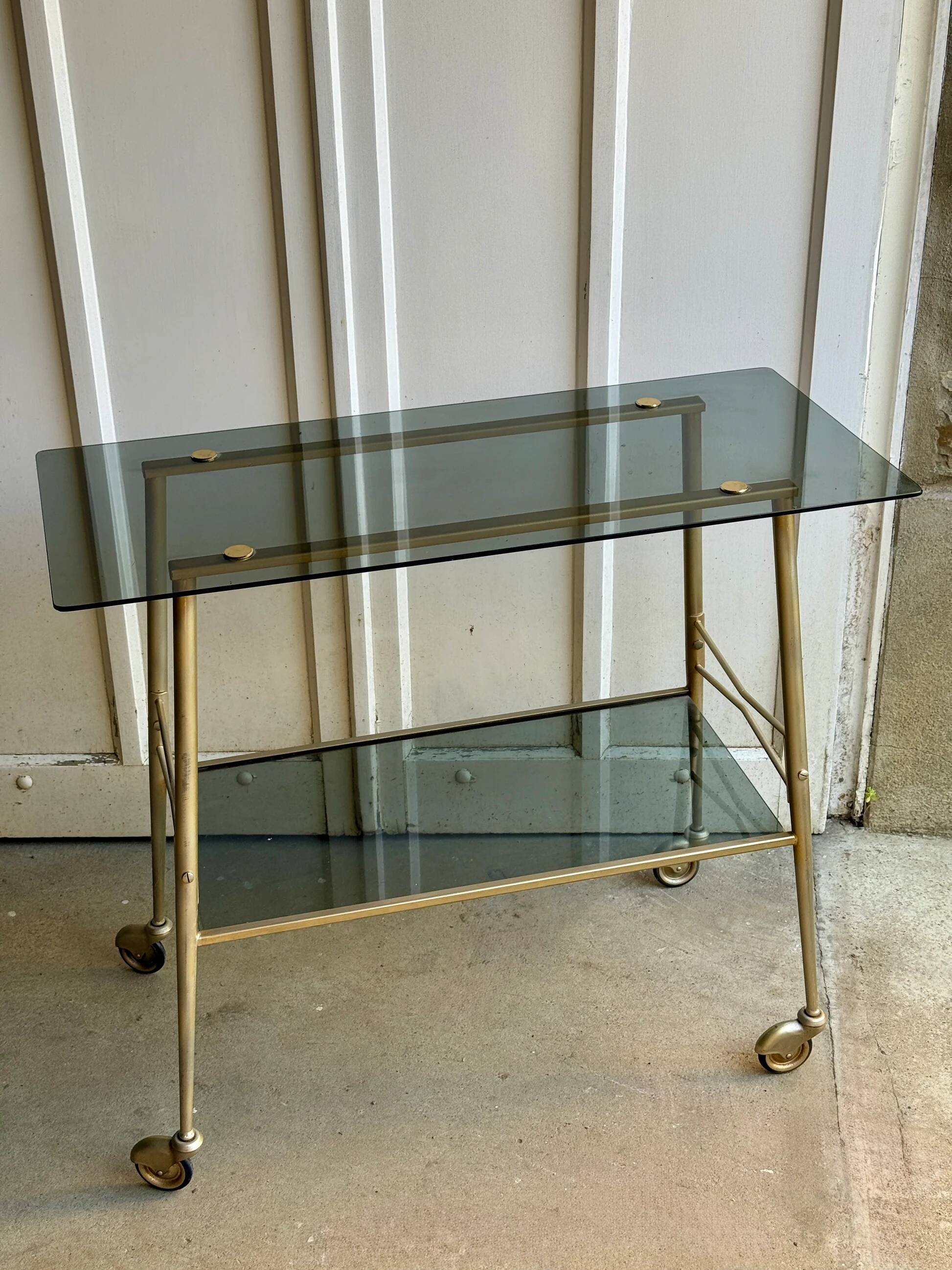 Double tray dessert in smoked glass