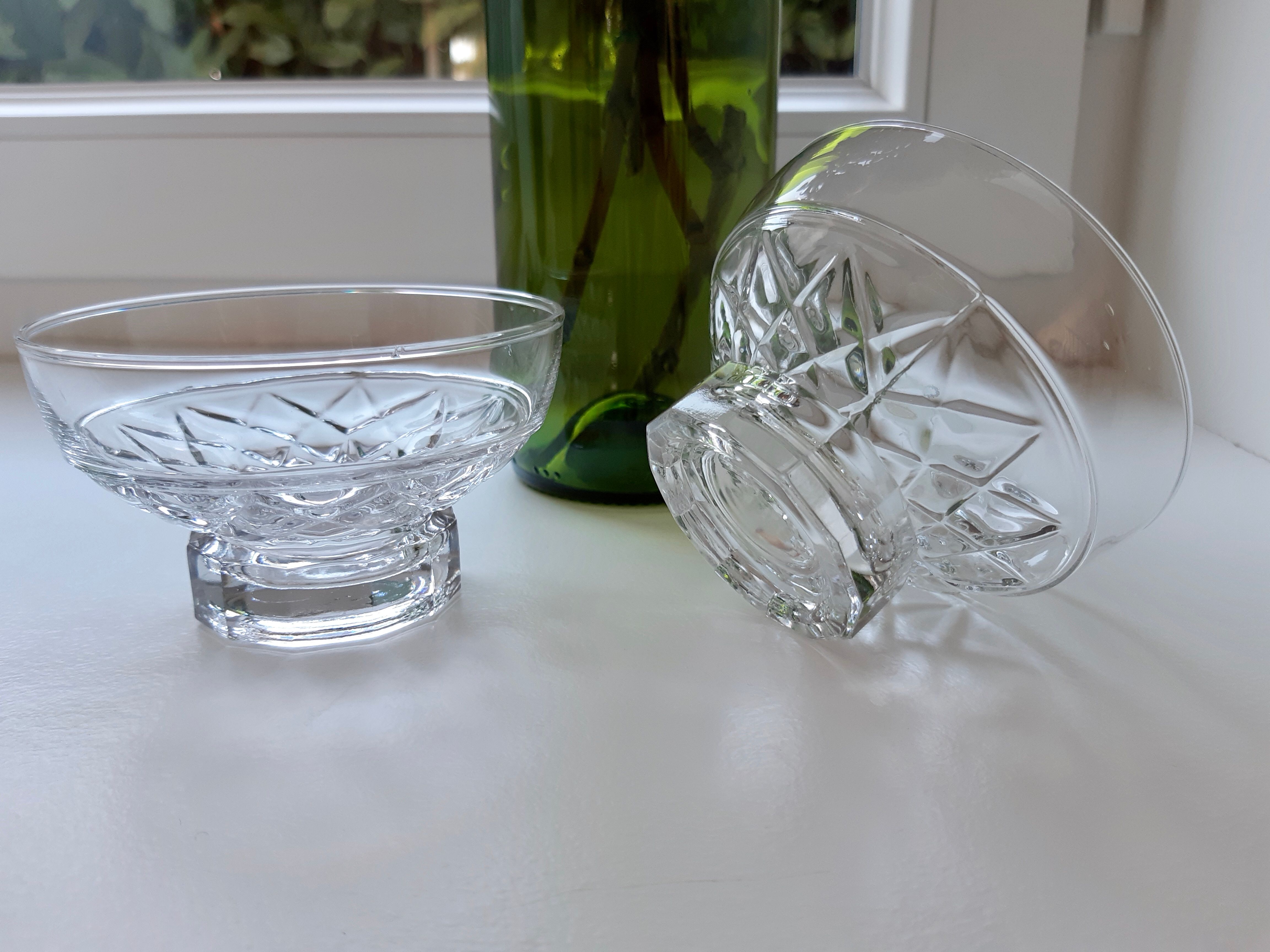 Lot of 5 crystal champagne glasses 50-60