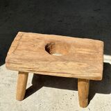 Side table in blond teak openwork tray
