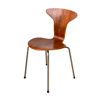 Danish mosquito chair by Arne Jacobsen for Fritz Hansen