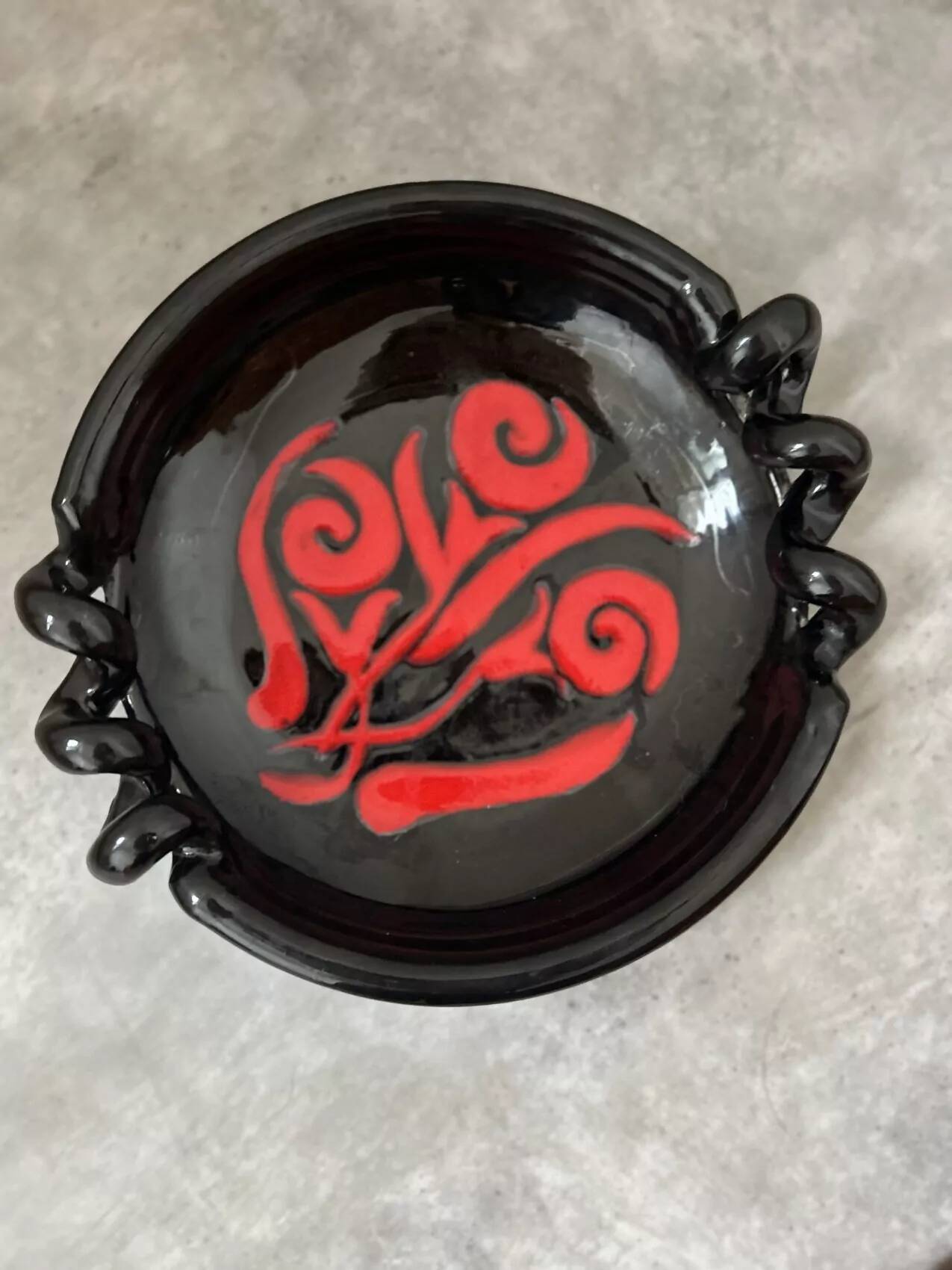 Vintage decorative bowl in black and red ceramic – 1960s/70s