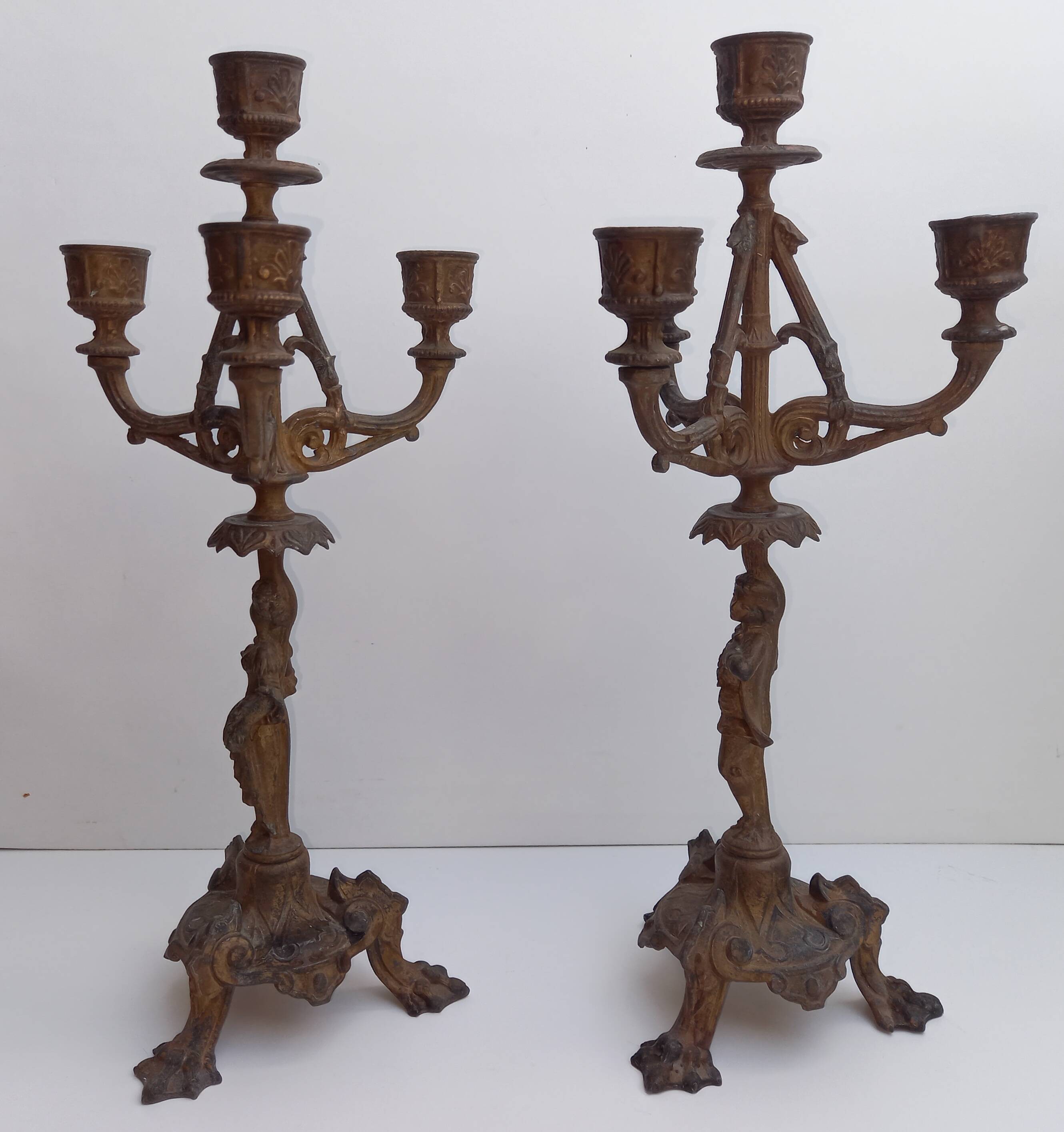 Regulate candlesticks - Pair of Louis XV characters