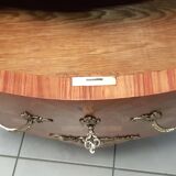 commode galbée style Louis XV ,bois de rose ,restaurée