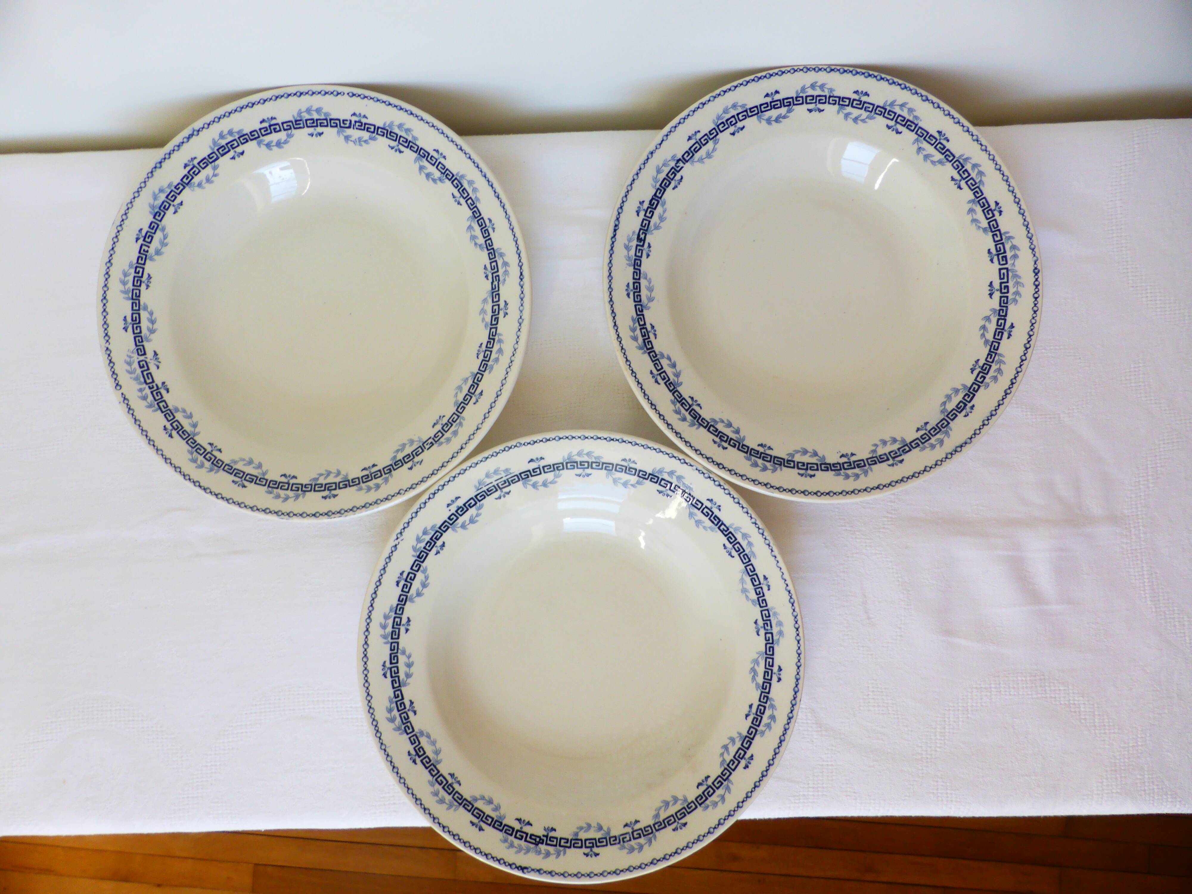 3 assiettes creuses en terre de fer Gien modèle Austerlitz 2106211