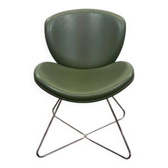 Chaise - chauffeuse moderne en cuir de la marque Pledge