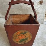 Wooden rice bucket