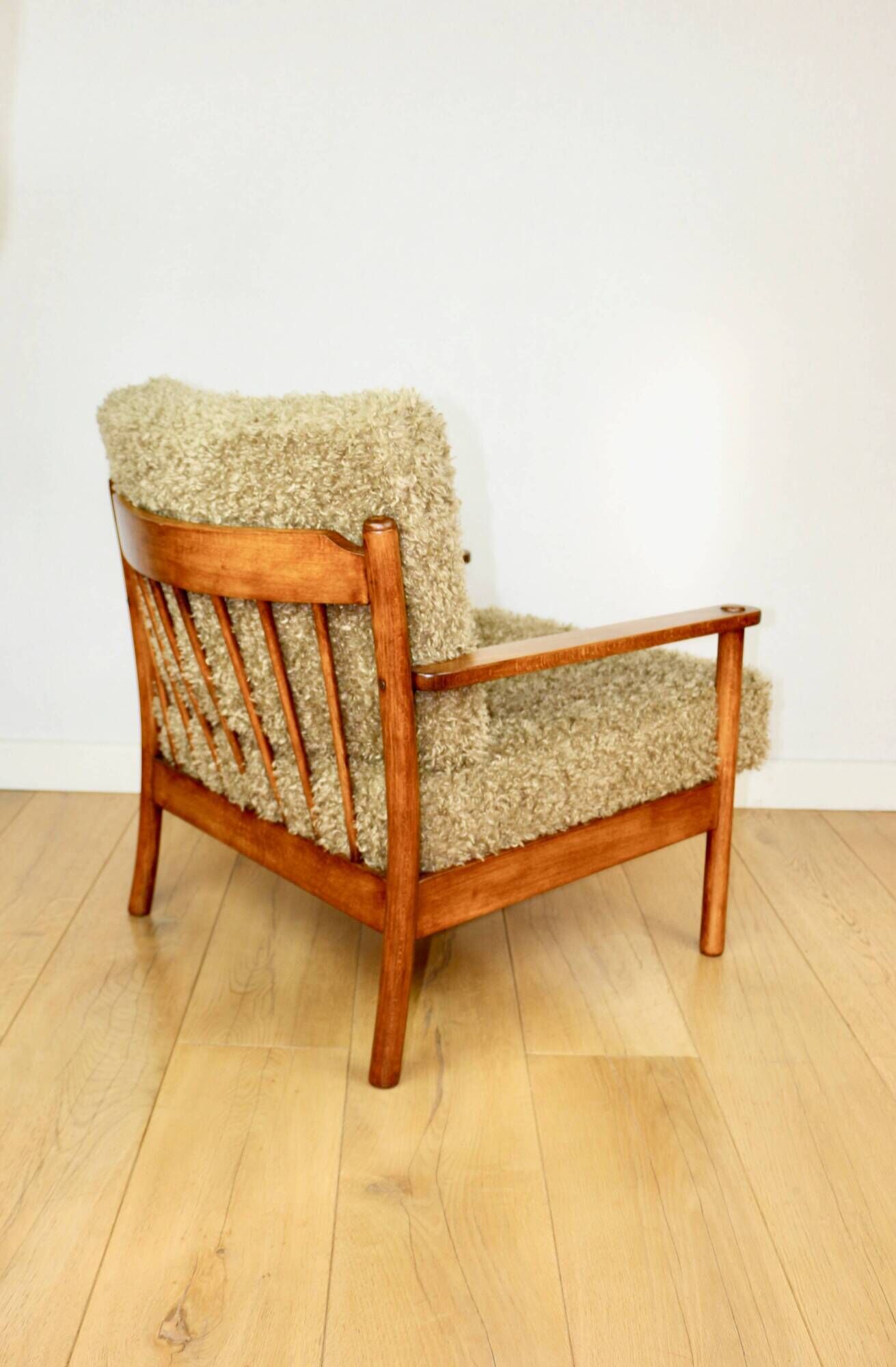 Wooden vintage brown armchair, olive green, long pile on removable cushions