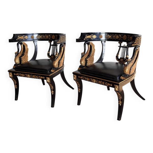 Paire de fauteuils bergères de style Empire à décors de cygnes et de lyres