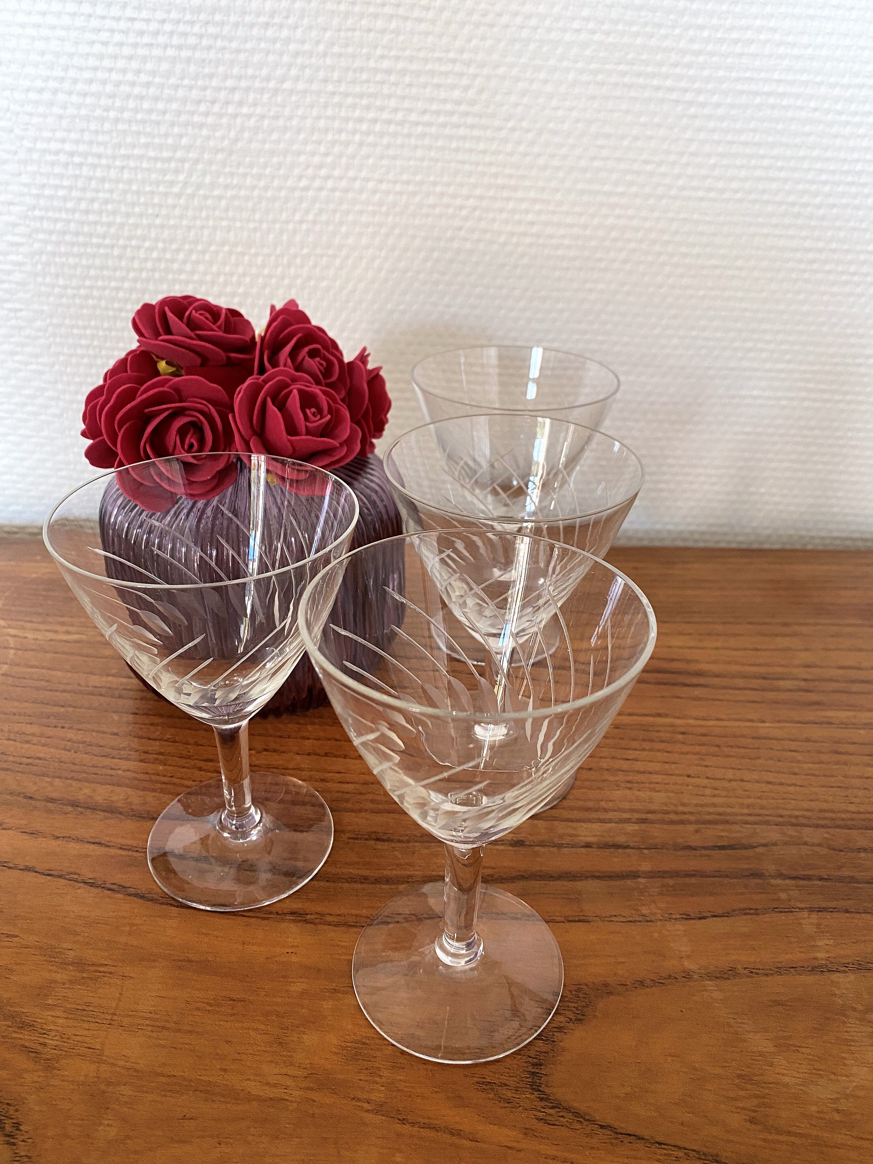 4 wine glasses in engraved glass 9 cl