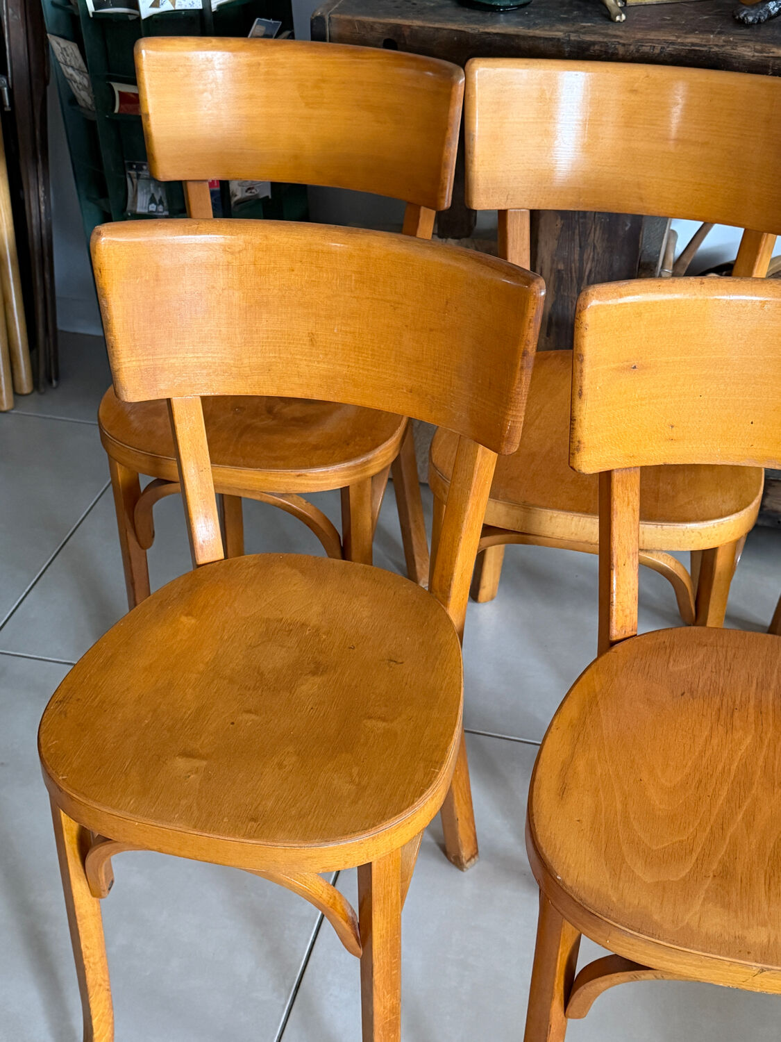 Suite de 5 chaises bistrot Baumann vintage