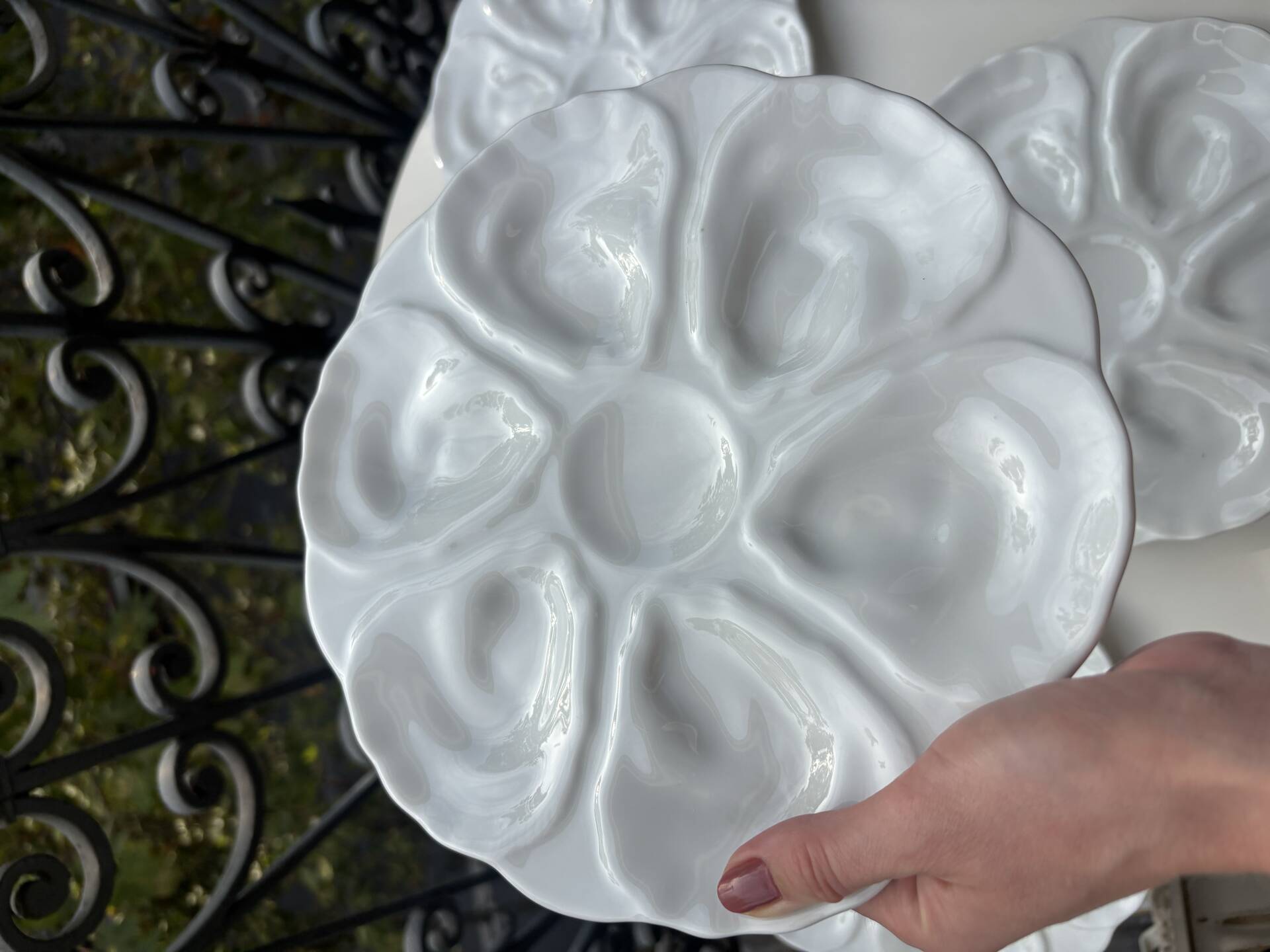 6 assiettes à huîtres majolique