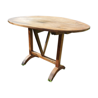 Wine-grower's table