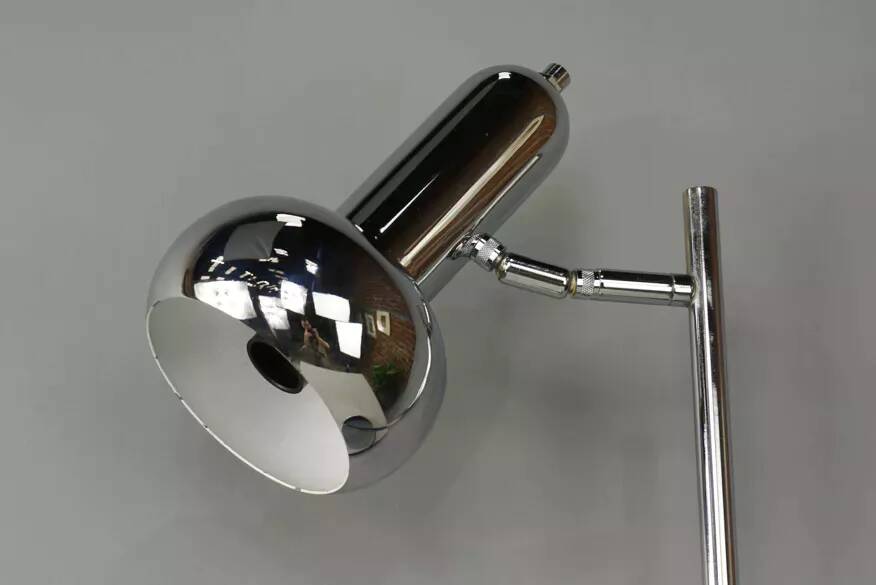Articulated lamp in chrome metal from the 60s