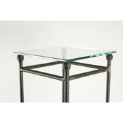 Deux consoles, gaines en fer forgé dessus en verre, XXème siècle