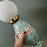 Lampe vintage en céramique et opaline blanche.
