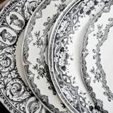 Set of 4 talking dessert plates