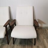 Paire de fauteuils par Jaroslav Smidek restaurés