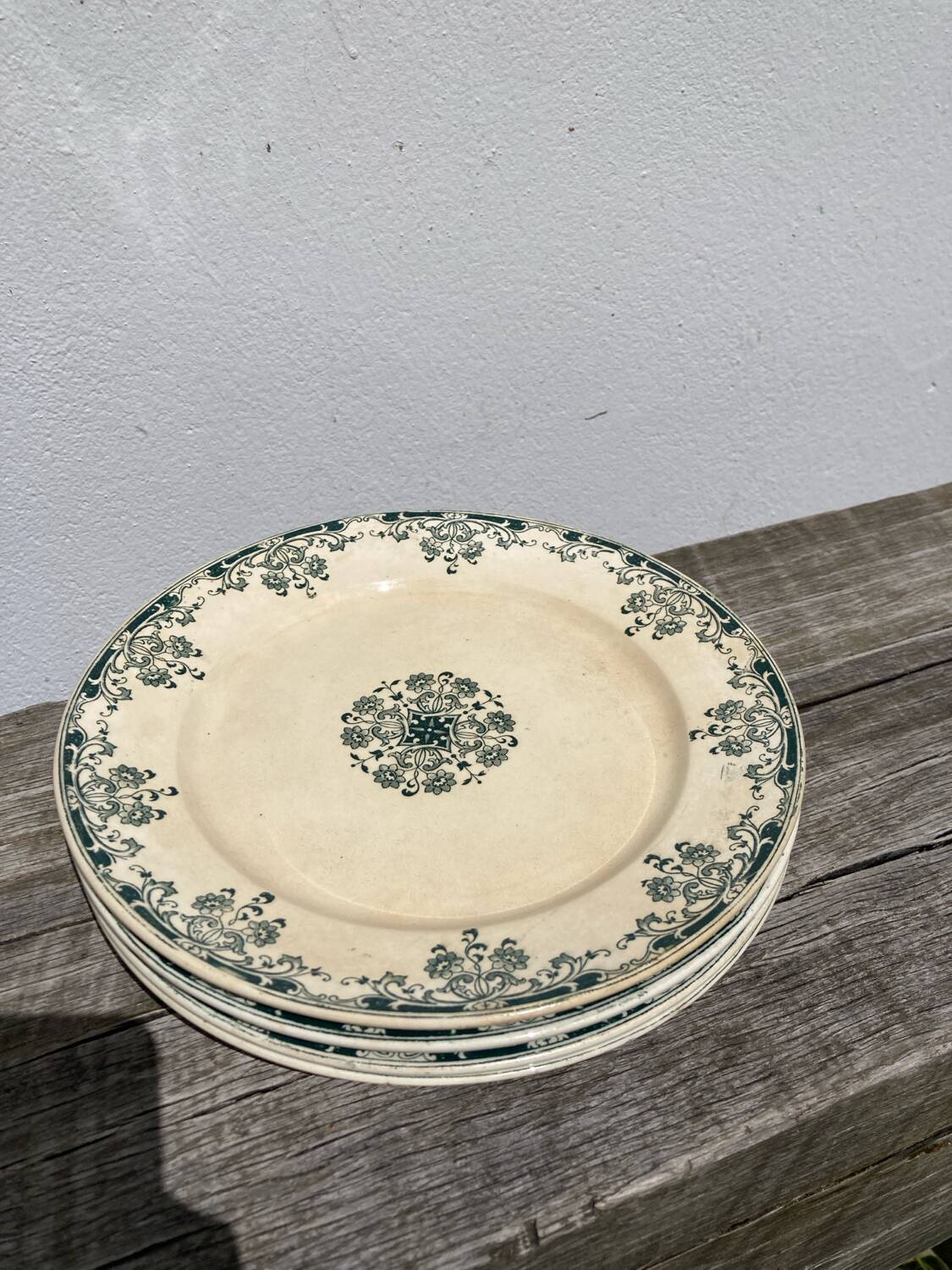 4 iron earth plates Mignon Sarreguemines