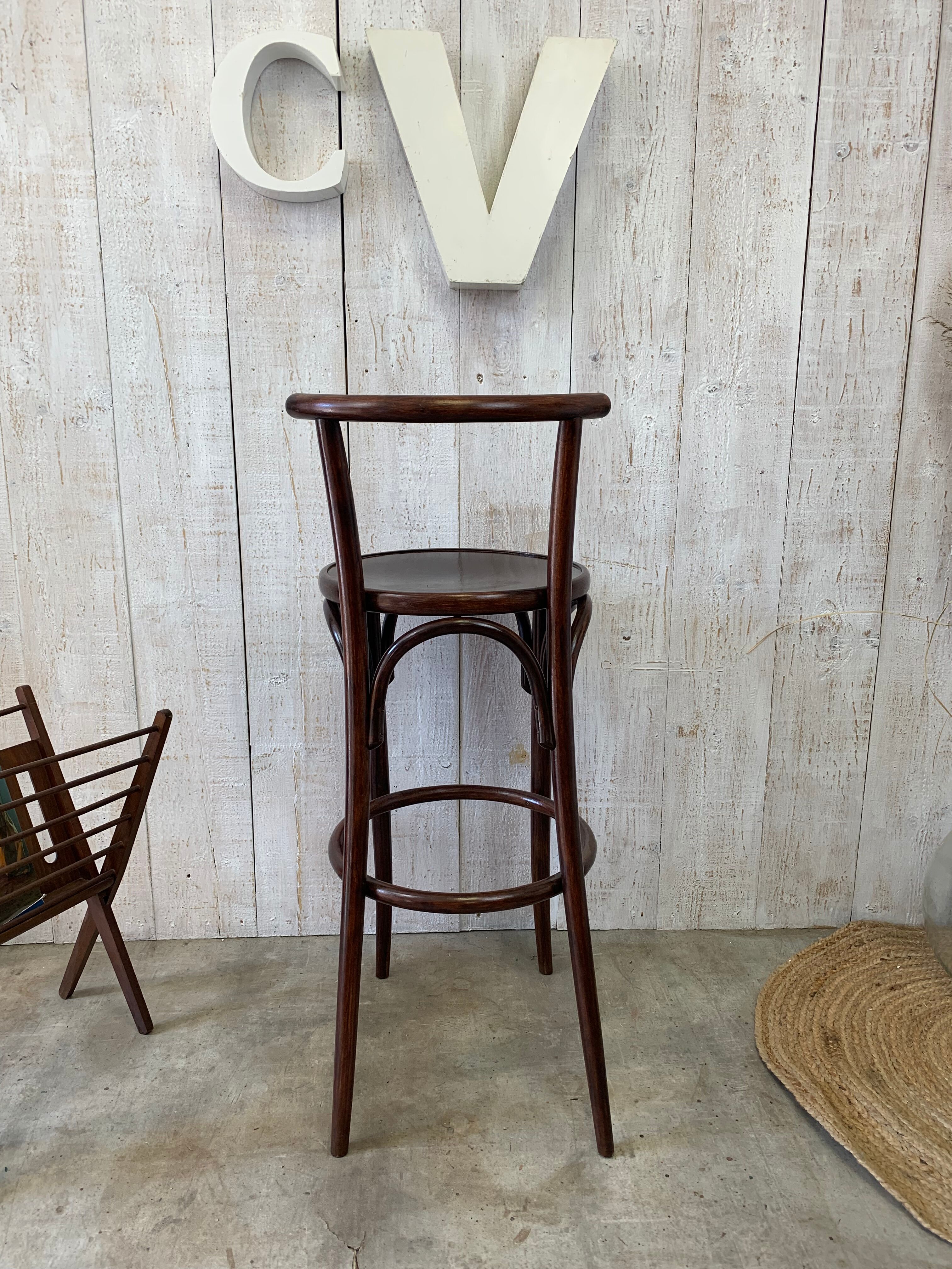 Tabouret bar en bois courbé