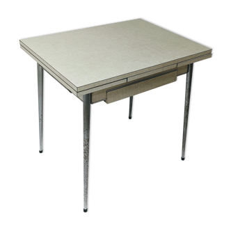Vintage formica table with extension cord
