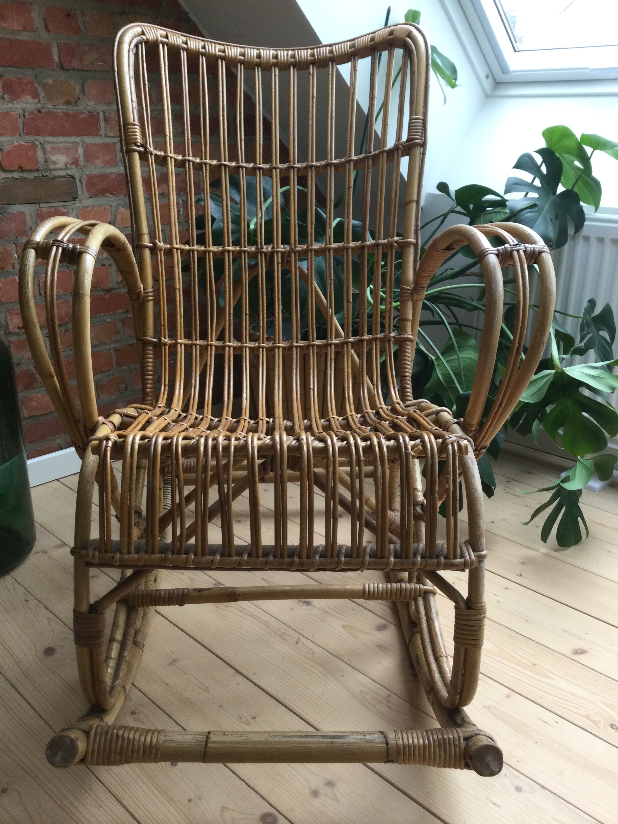 Fauteuil à bascule rocking chair en rotin