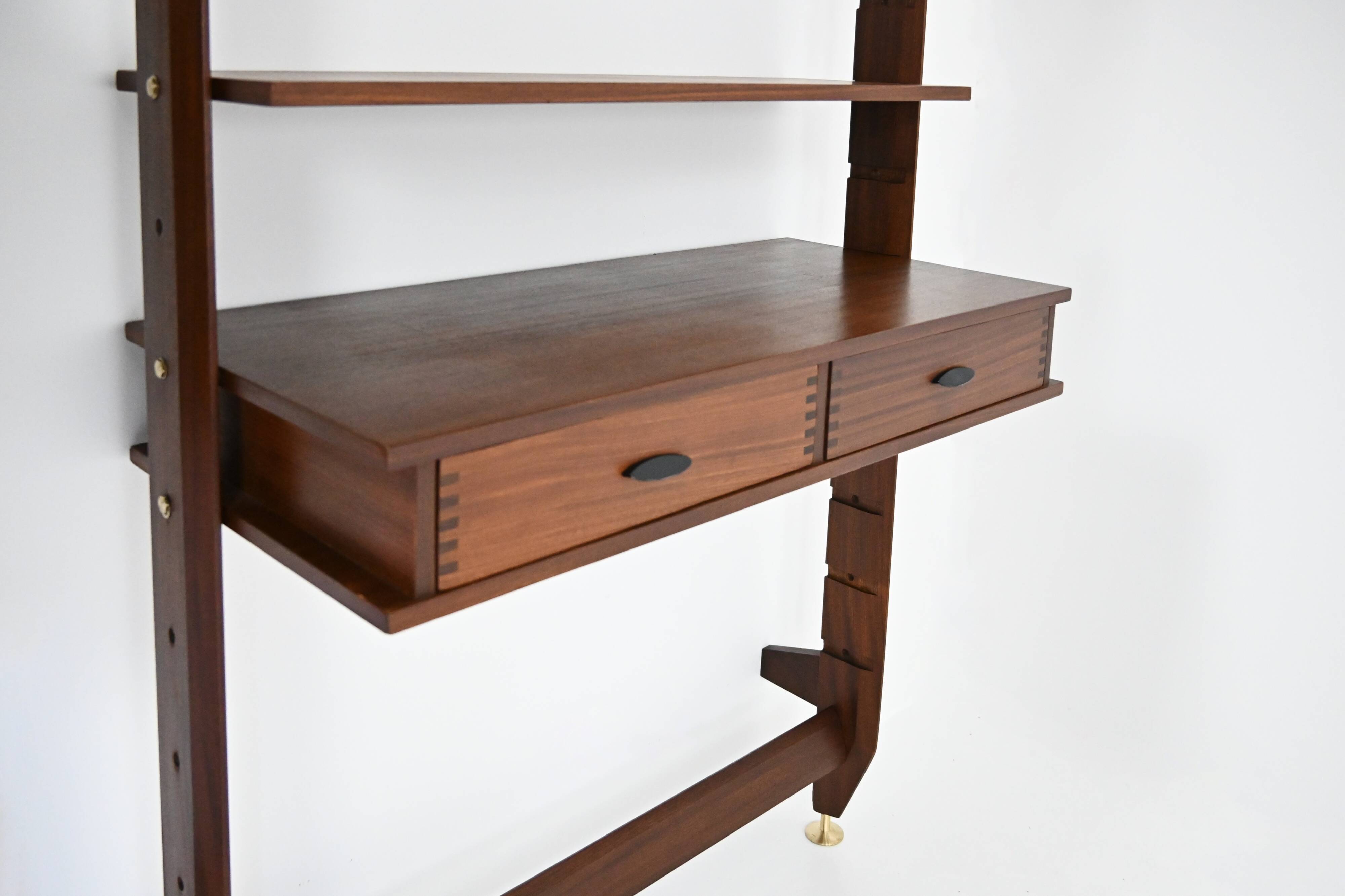 Set of 2 Italian wall bookshelves, 1960s,