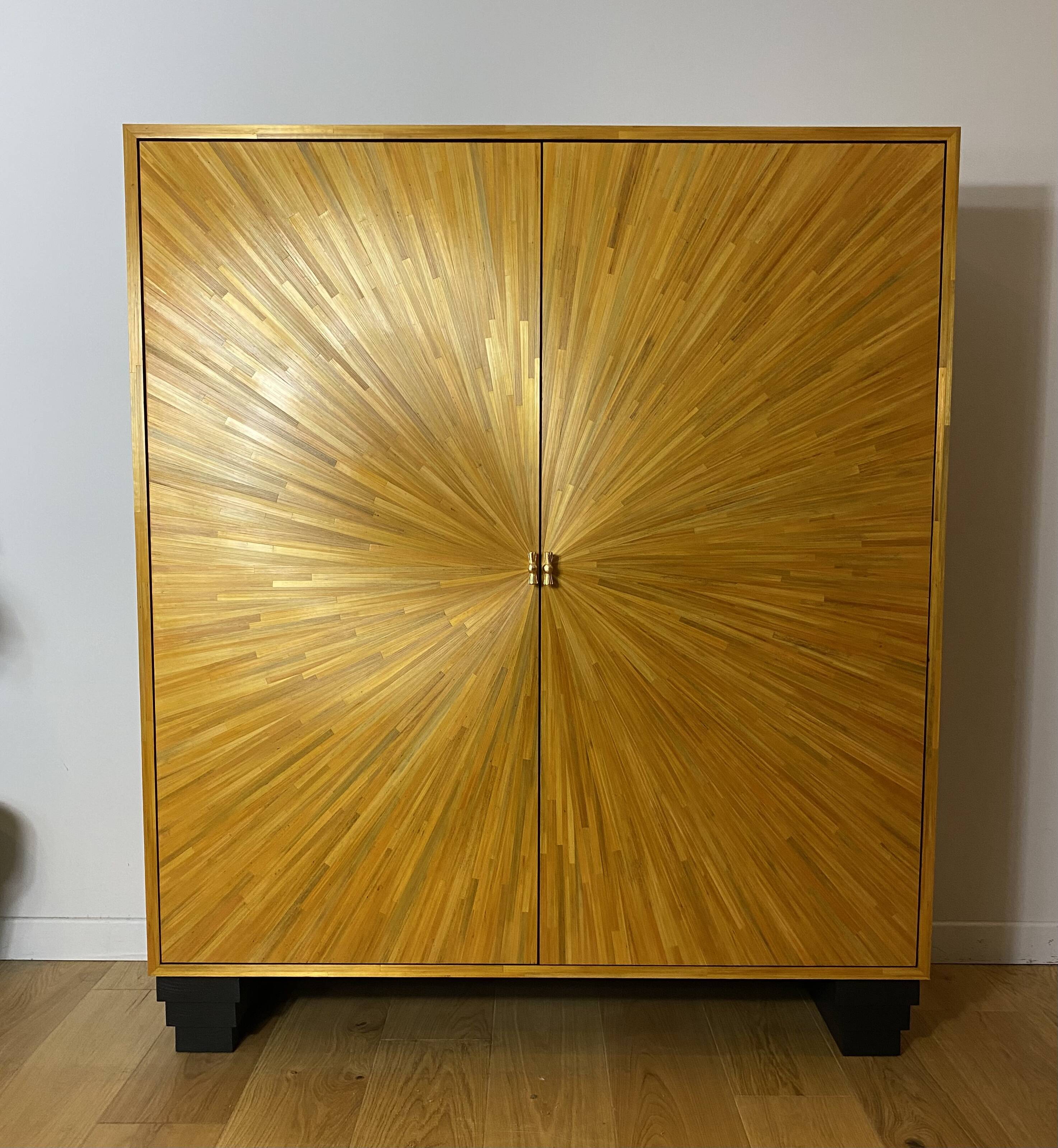 Armoire marqueterie de paille