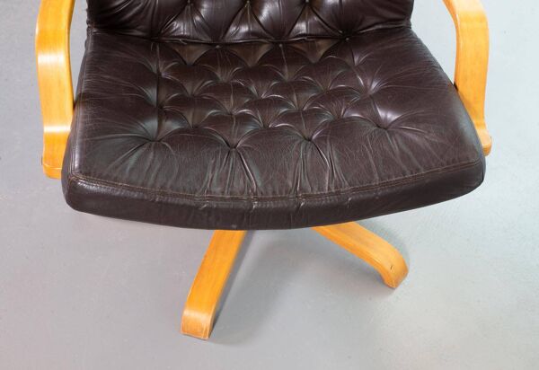 Chaises pivotantes en similicuir rembourré marron chocolat années 70 Noboru Nakamura Design