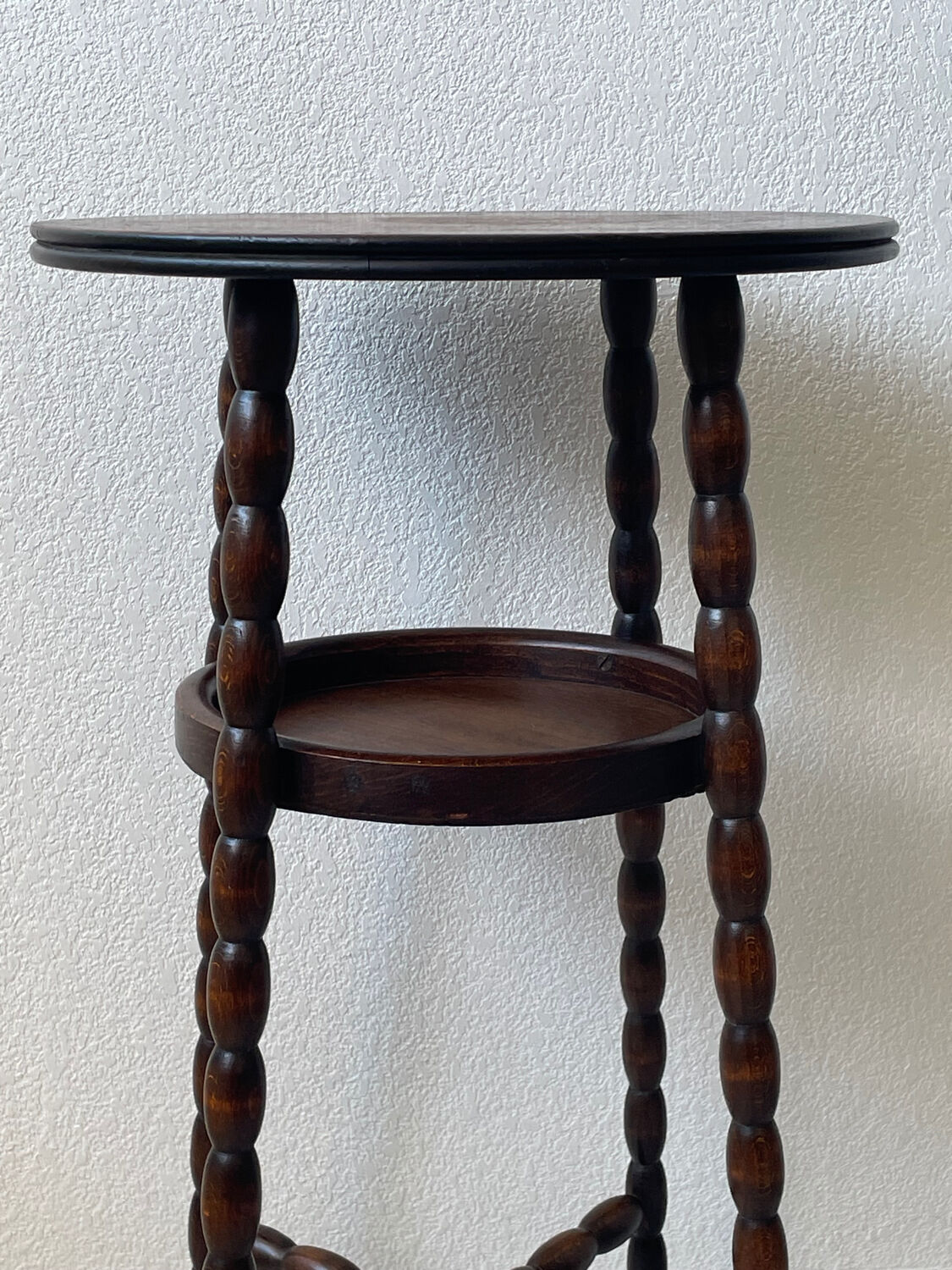 Vintage turned wooden gueridon from the 60s.