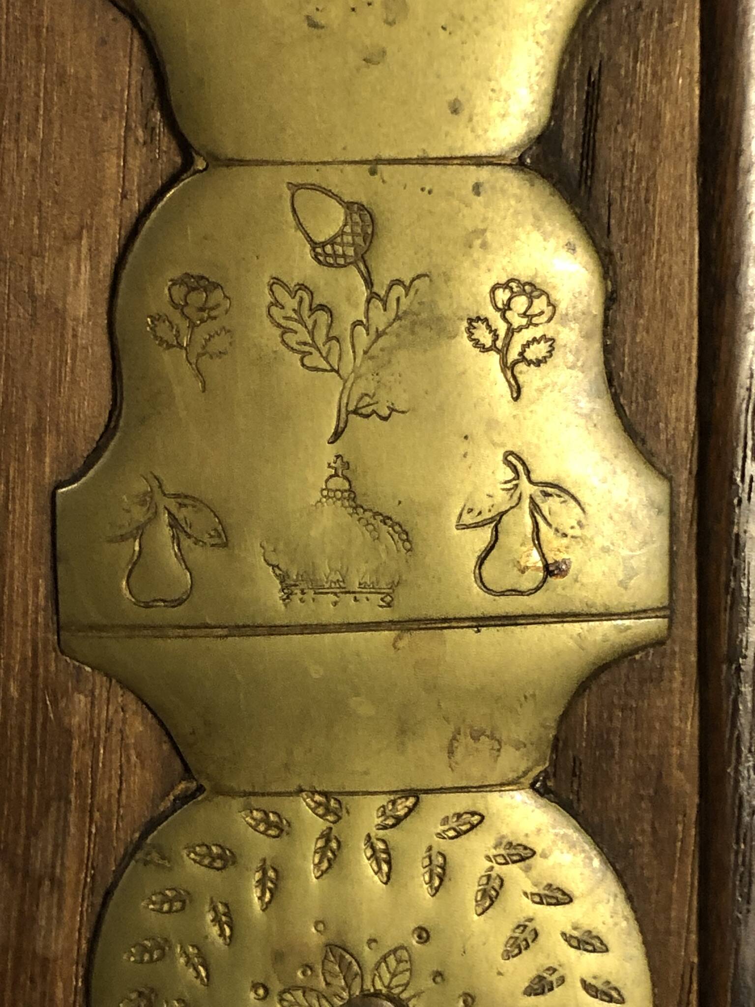 Breton wedding armoire in chestnut - Dated 1869