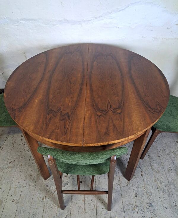 Table ronde extensible Art déco des années 1950, rénovée.