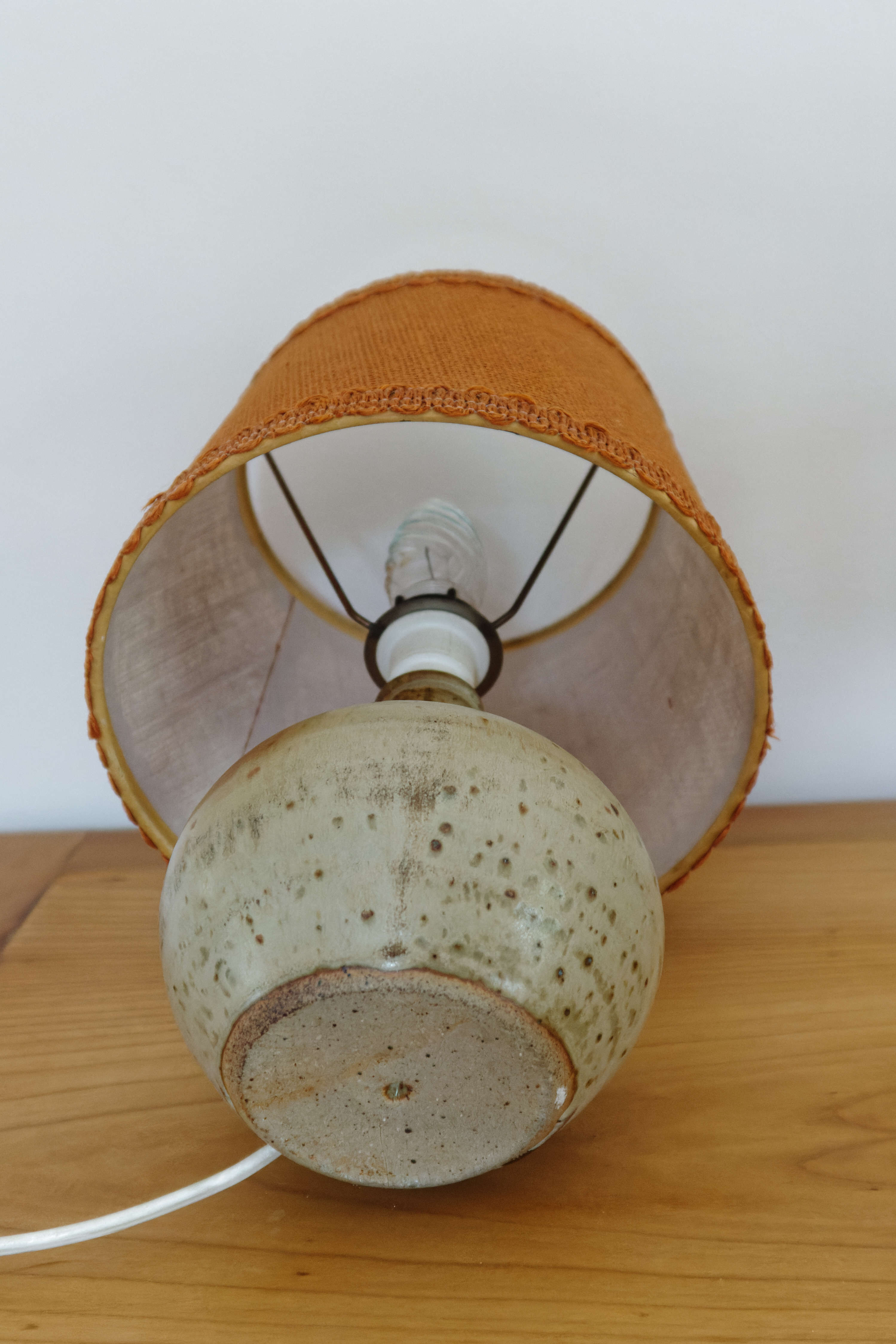 Vintage ceramic and burlap table lamp