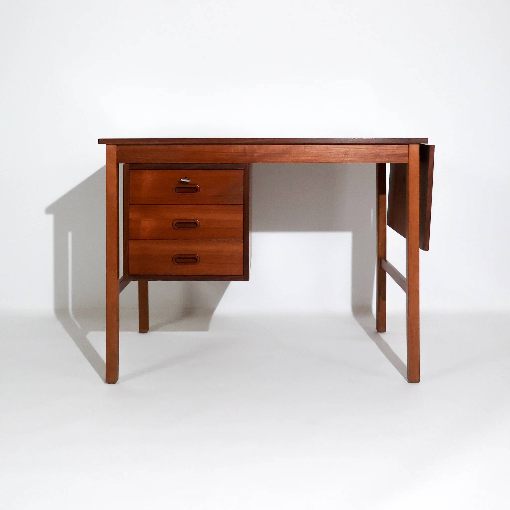 Bureau scandinave vintage extensible en teck avec caisson de tiroirs mobile