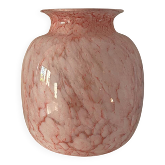 Vase en verre soufflé