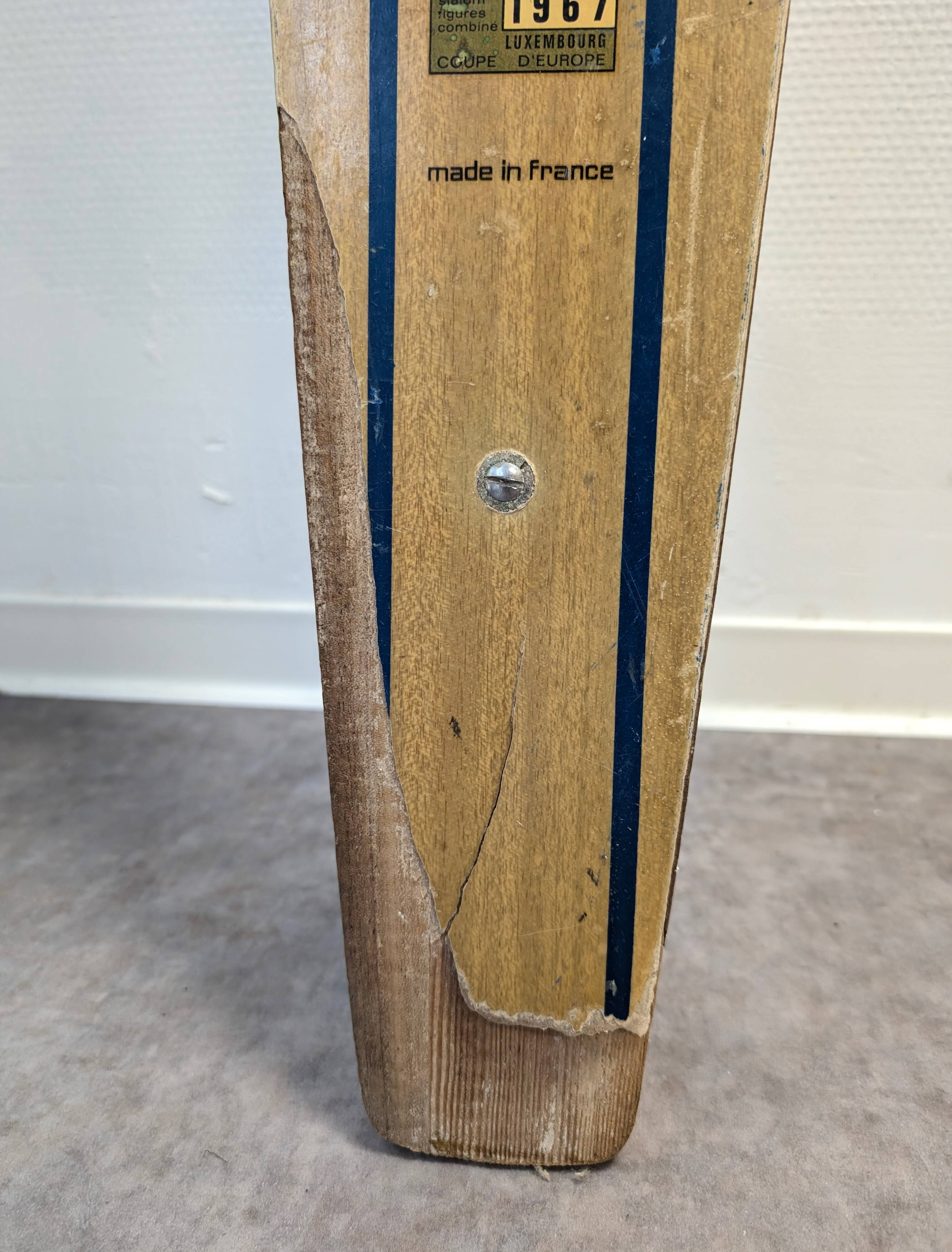 Vintage Reflex water skis