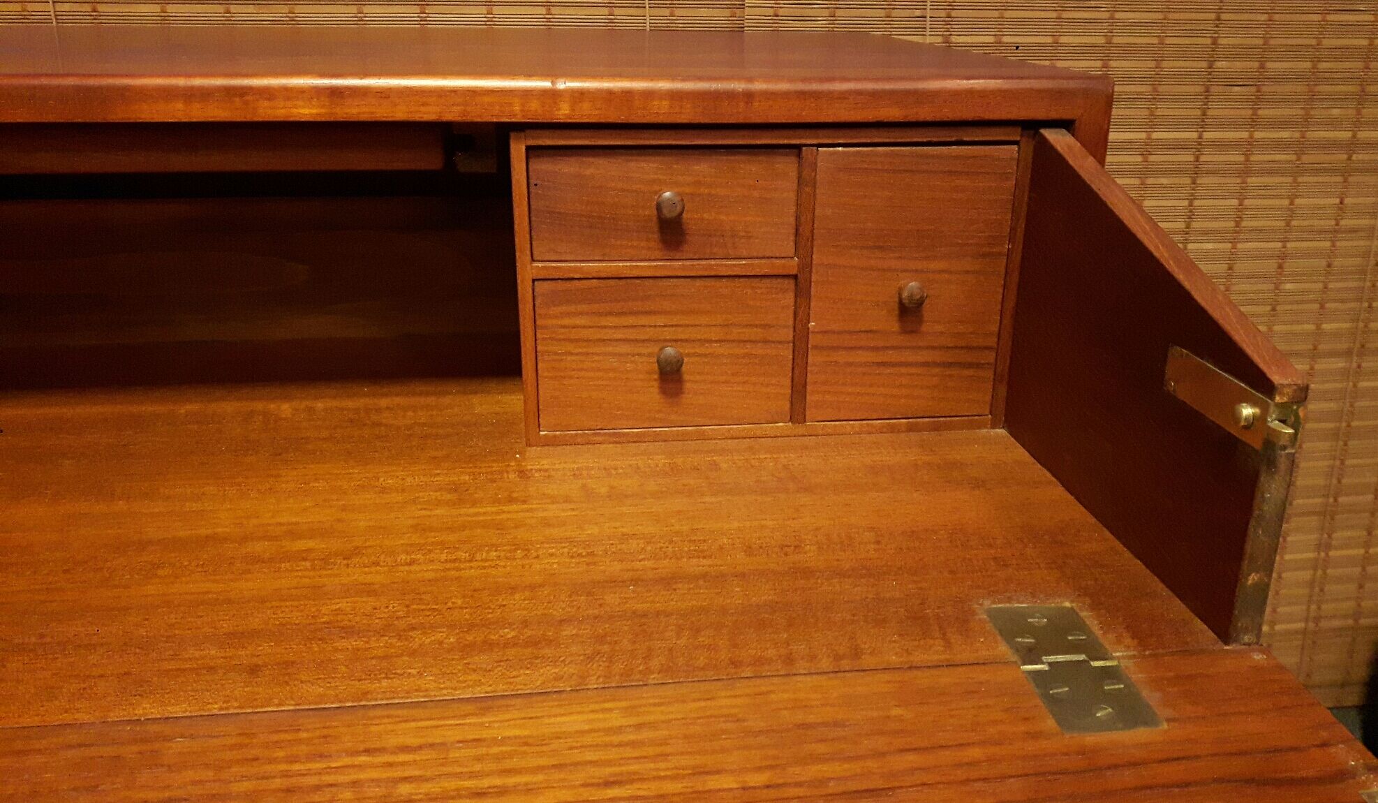 Convenient Danish Secretary