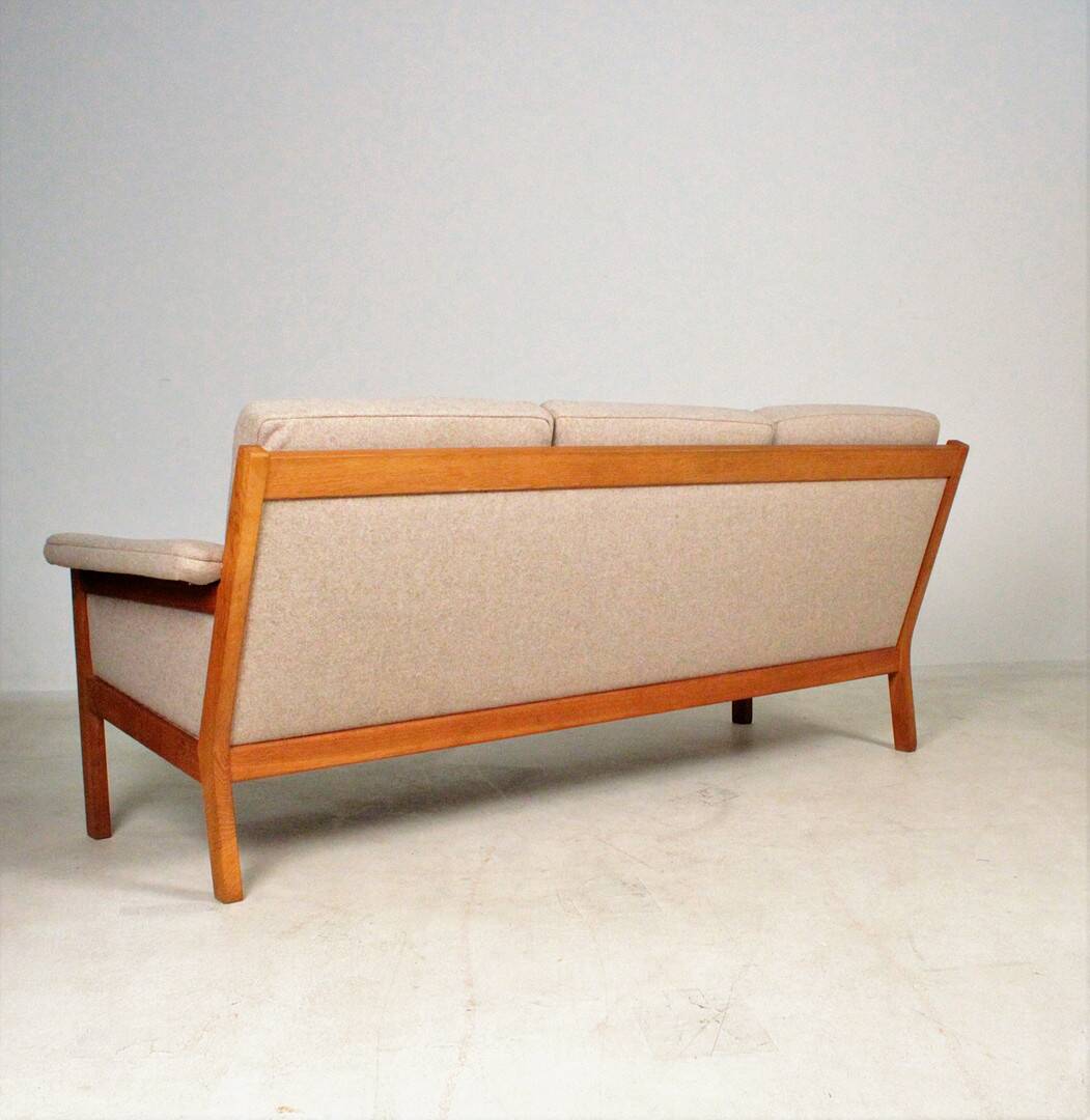 GE40 sofa by Hans J. Wegner for Getama, 1960s, Denmark