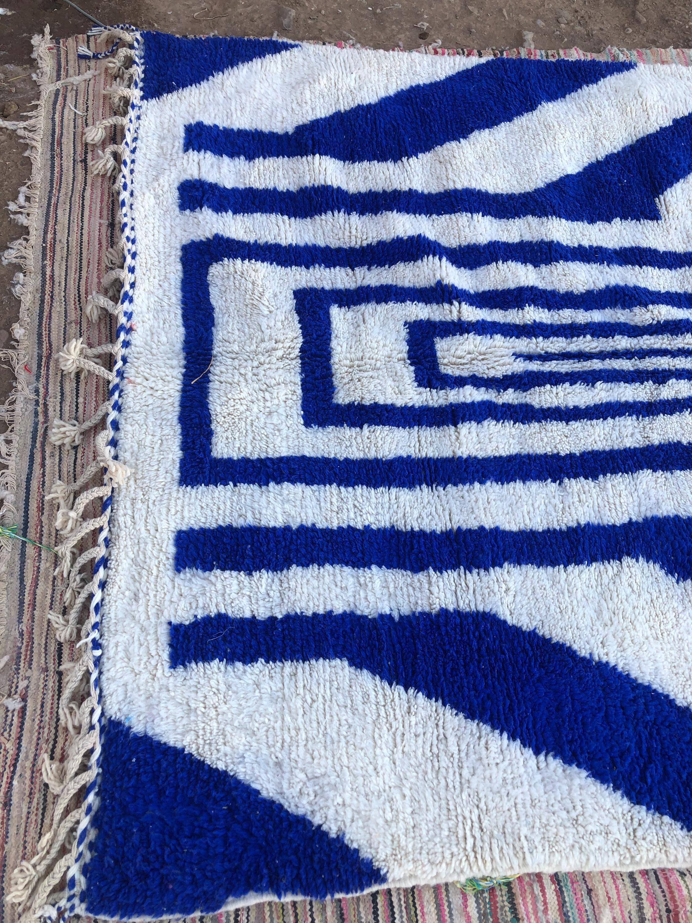Large handmade Berber rug 3 x 2 m