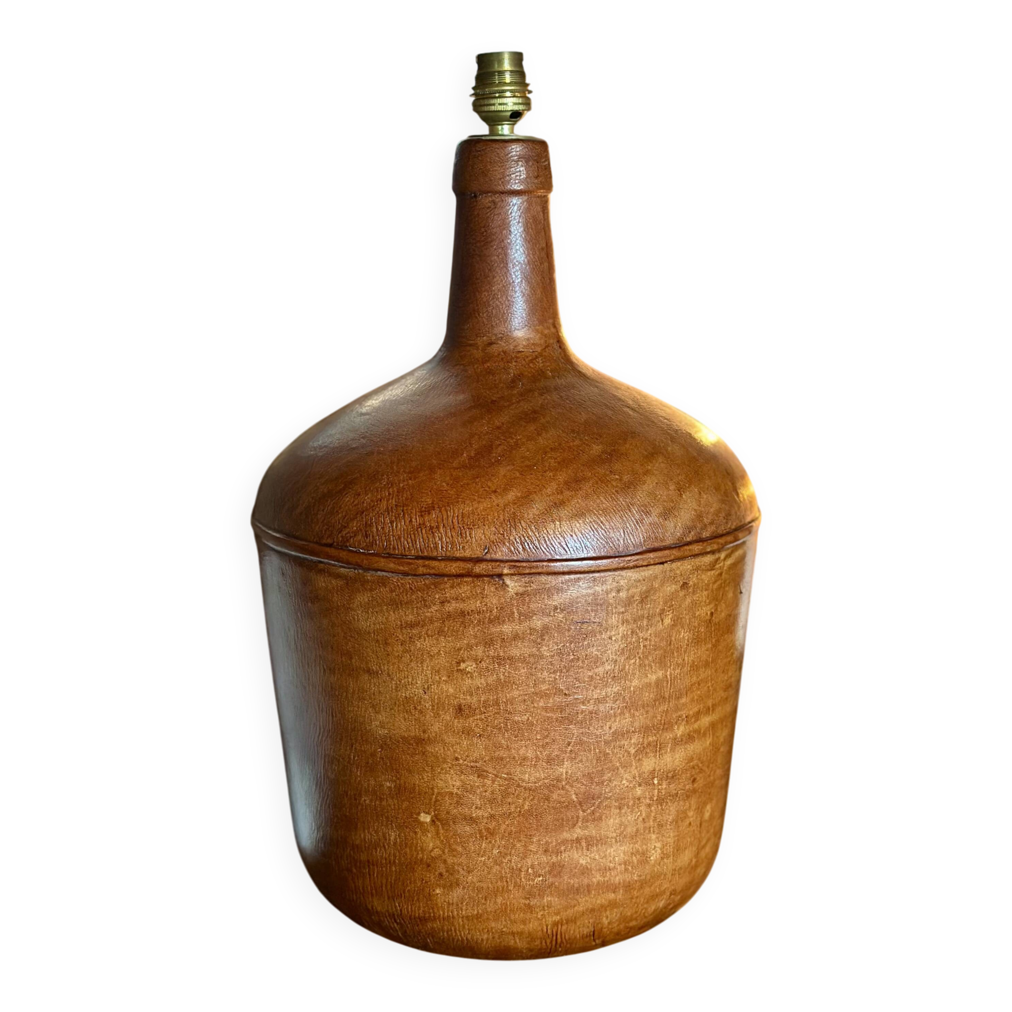 Give me a leather Jeanne. A unique vintage lamp, combining history and elegance.