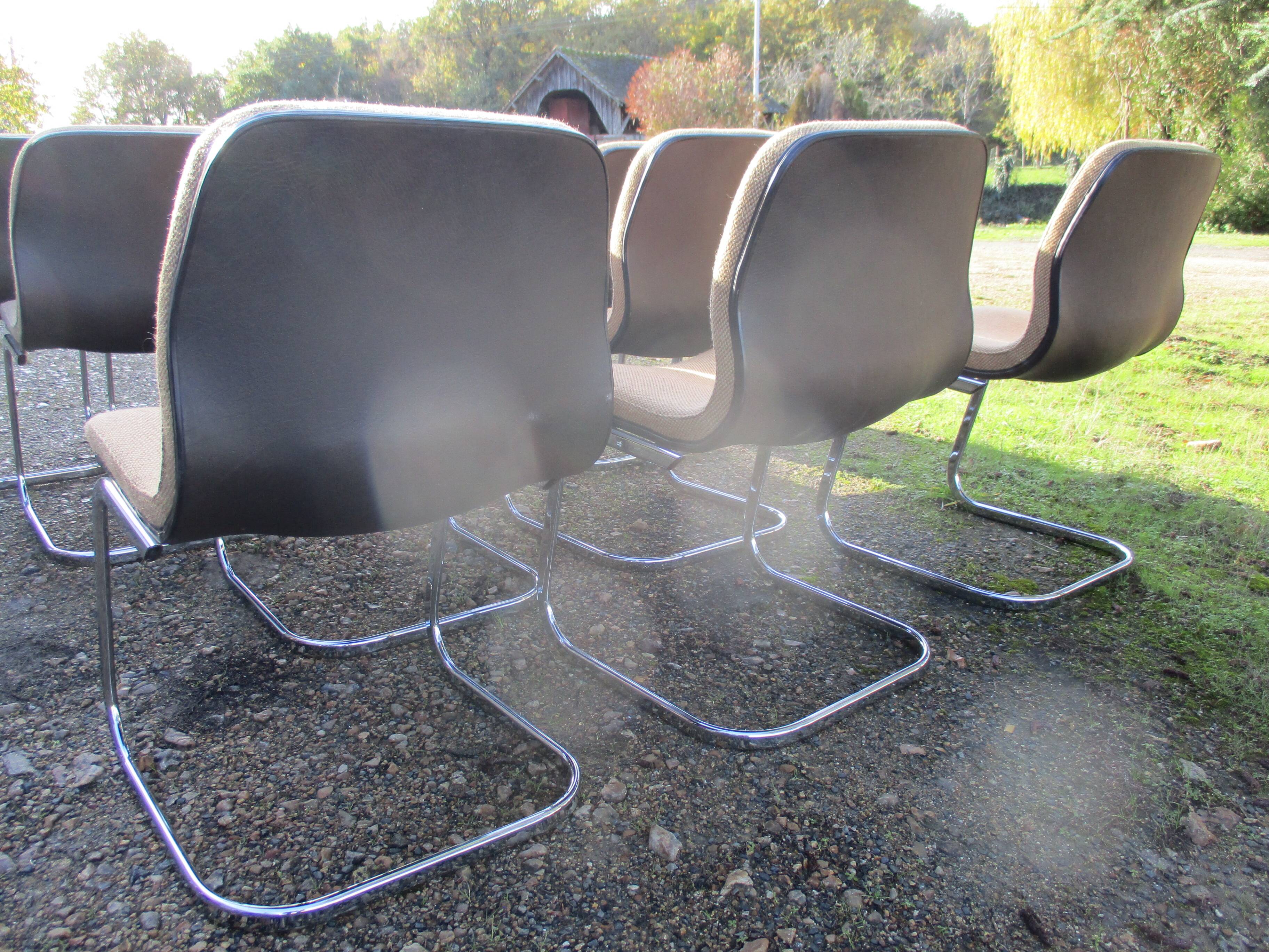 Set of 12 Strafor conference chairs, 70s
