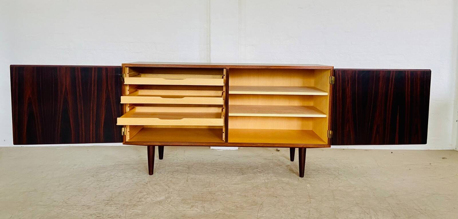 Buffet danois rétro vintage en palissandre du milieu du siècle par Poul Hundevad, années 1960