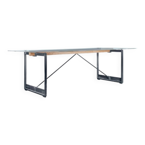 Table Brut Magis Designer :  Konstantin Grcic