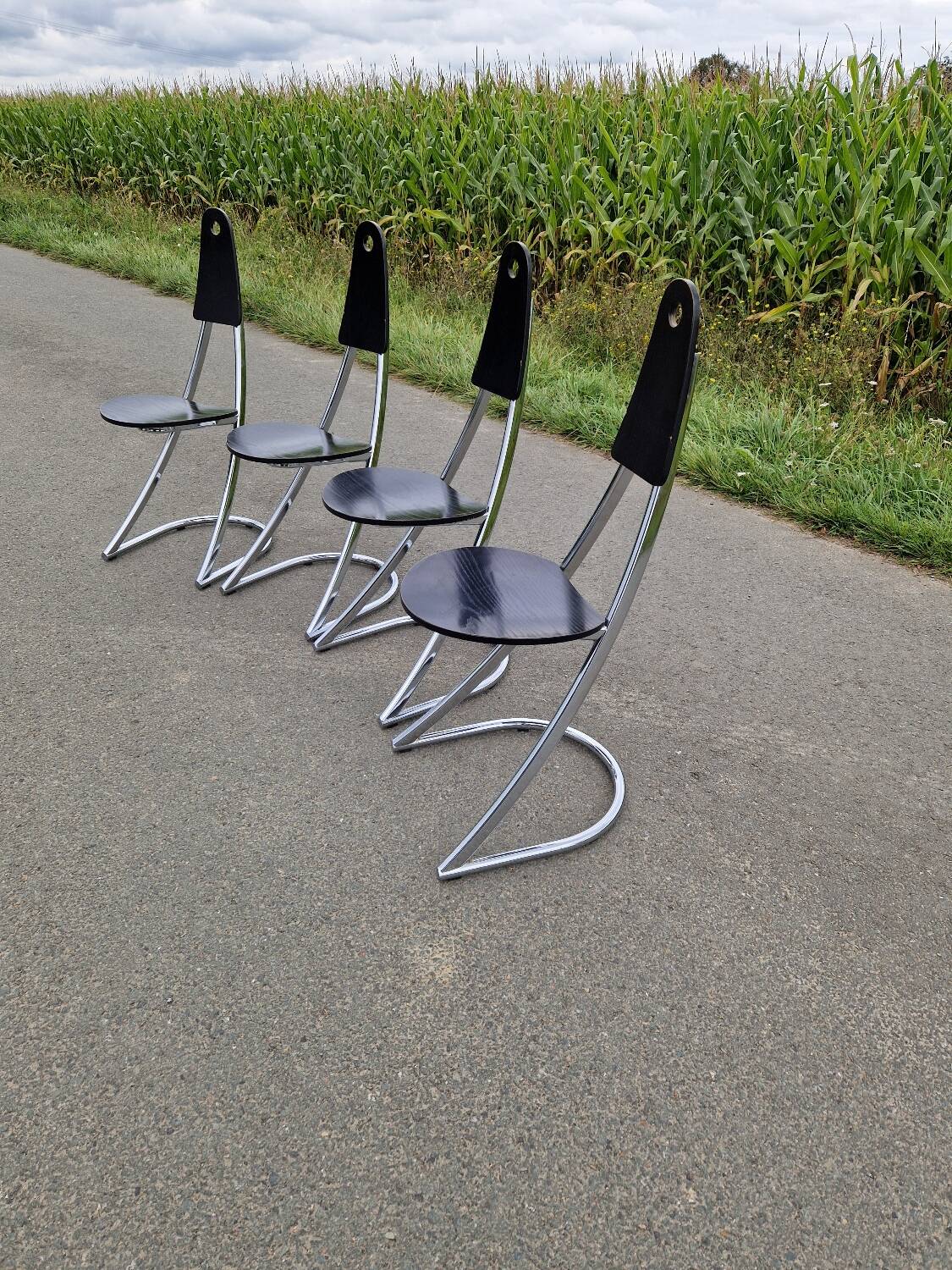 Set of 4 MIRIMA chairs from the Aria collection