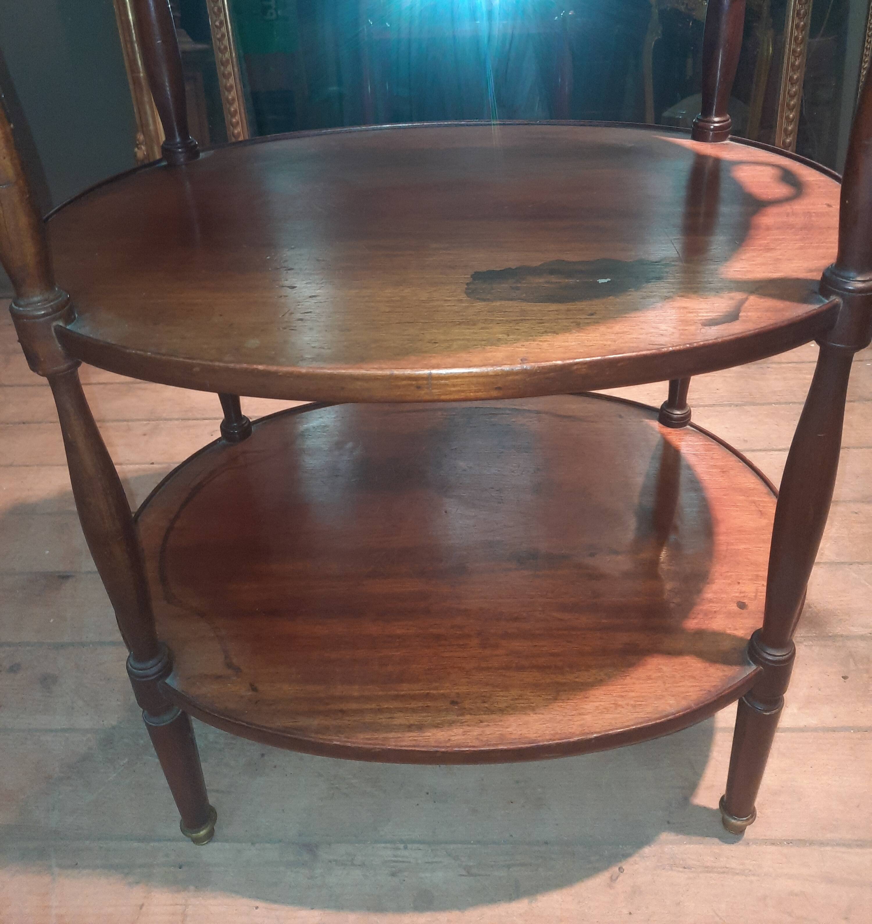 Mahogany dessert table with 3 tiers.