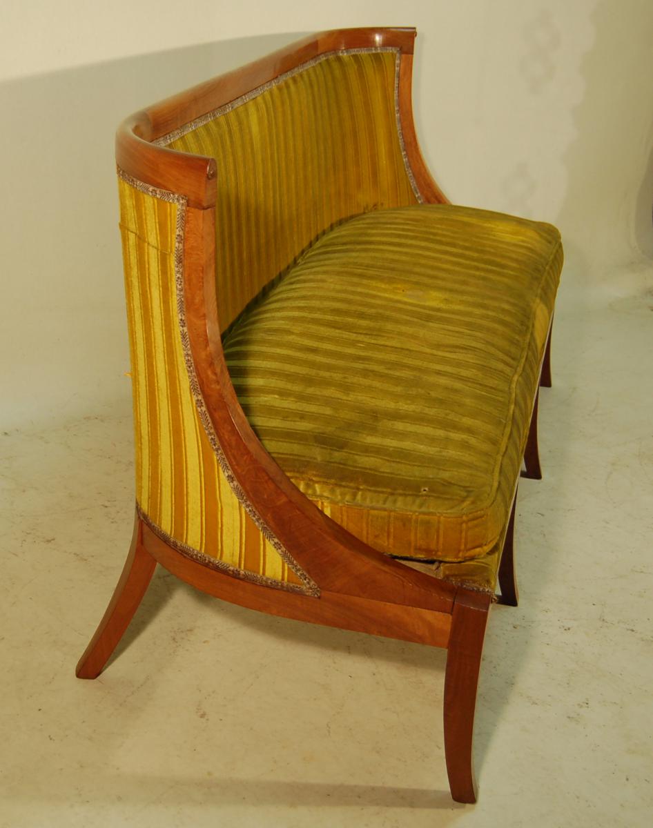 Empire walnut hooded sofa