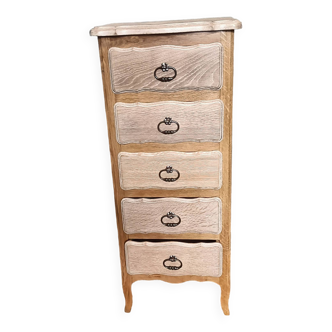 Chest of drawers