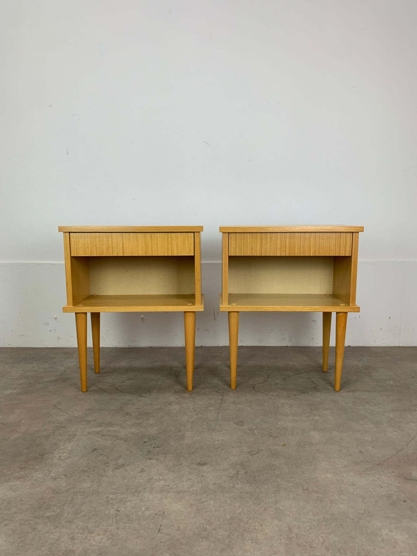 Paire de tables de chevet vintage années 60, bois blond